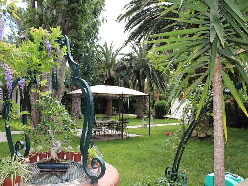 Domaine Saint Nicolas Bed & Breakfast แปร์ปินญอง ภายนอก รูปภาพ
