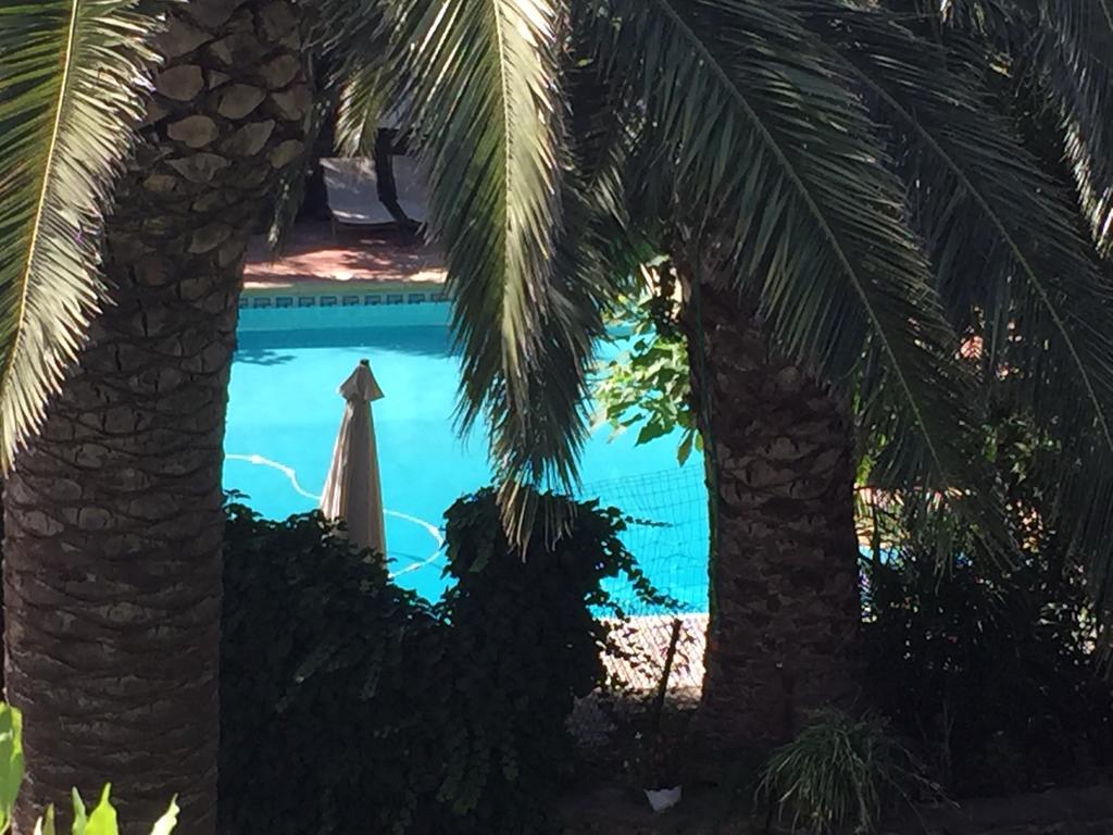 Domaine Saint Nicolas Bed & Breakfast แปร์ปินญอง ภายนอก รูปภาพ